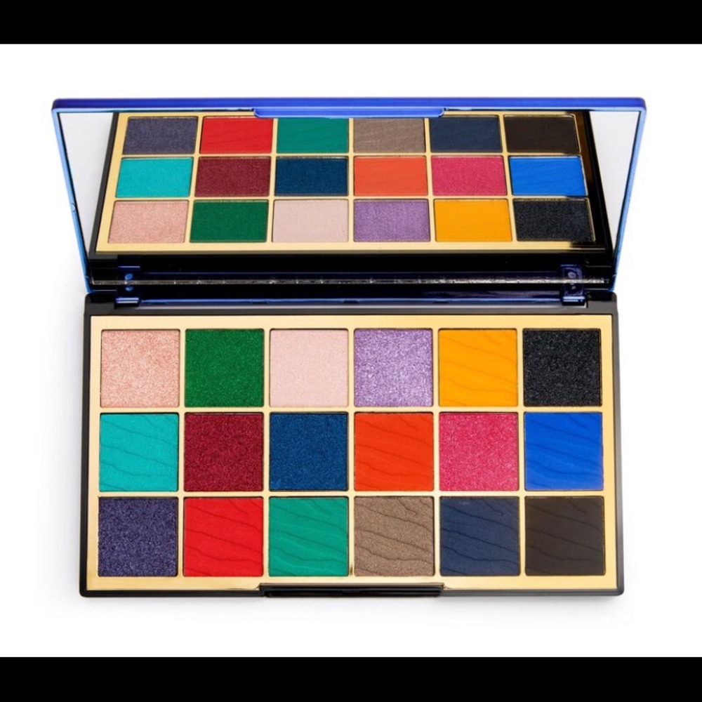 Makeup Revolution London eyeshadow palette